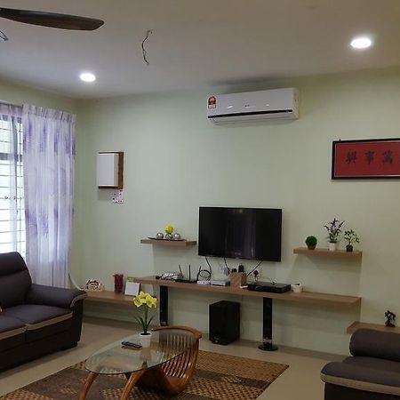 Ellis Lot 310 Villa Kuching Kültér fotó
