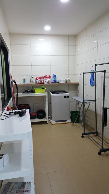Ellis Lot 310 Villa Kuching Kültér fotó